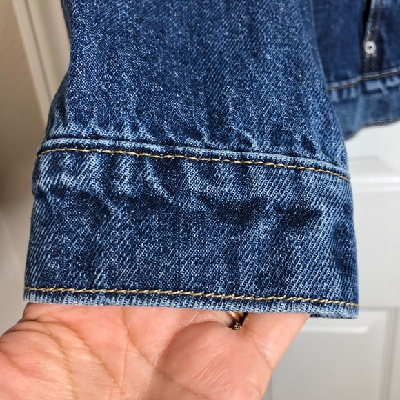 Old Navy 💯 % Cotton Dark Wash Relaxed Classic Button up Denim Jacket Size L - Picture 5 of 15